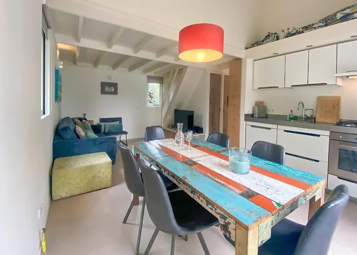 3 Bedroom Cozy In * Stellendam