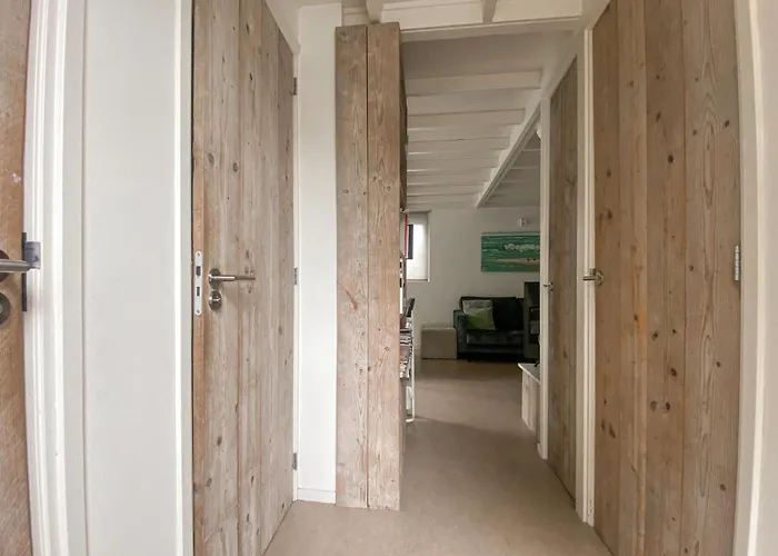 Casa de Férias 3 Bedroom Cozy In Stellendam