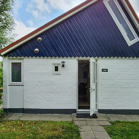 3 Bedroom Cozy In 斯泰伦丹